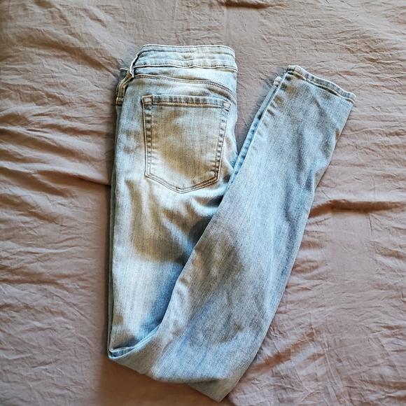 Bullhead Denim - Light washed jeans